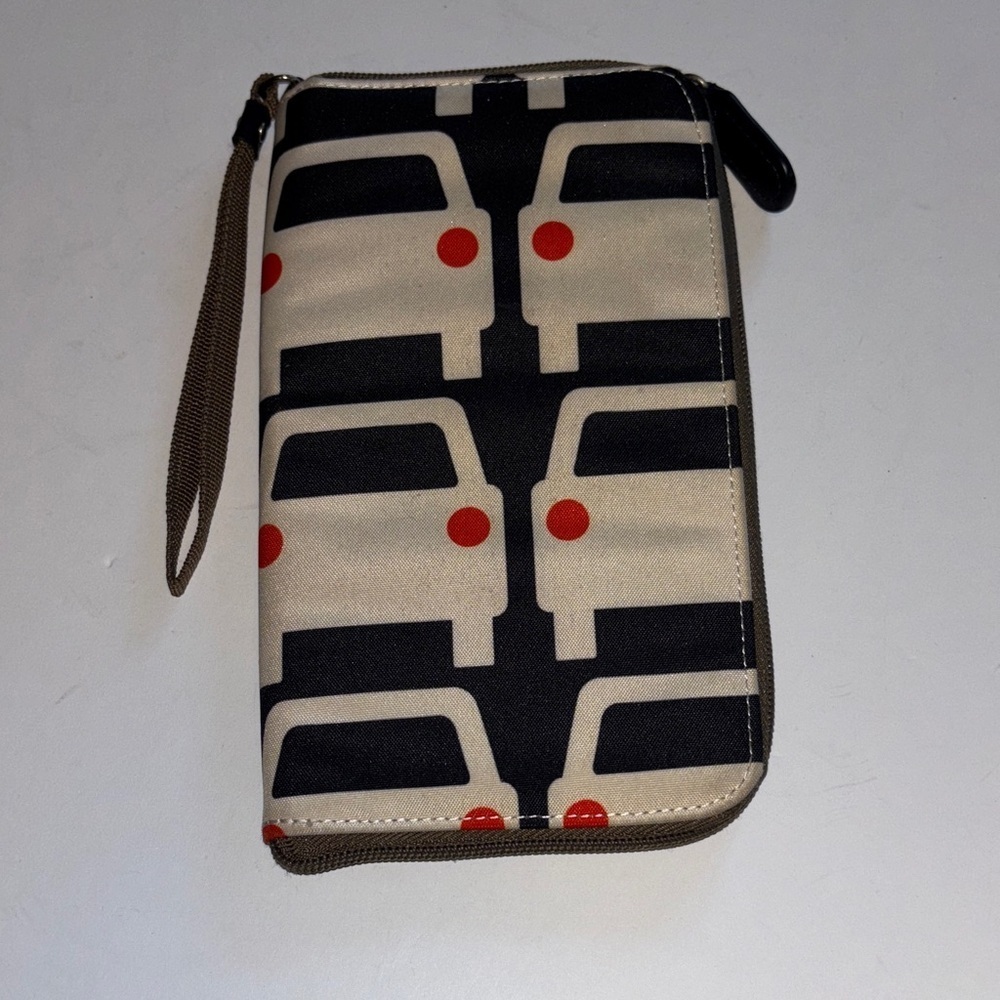 ORLA KIELY BLACK& CREAM CANVAS TRAVEL BAG CAR DESIGN GREAT FOR TRAVEL DOCUMENTS